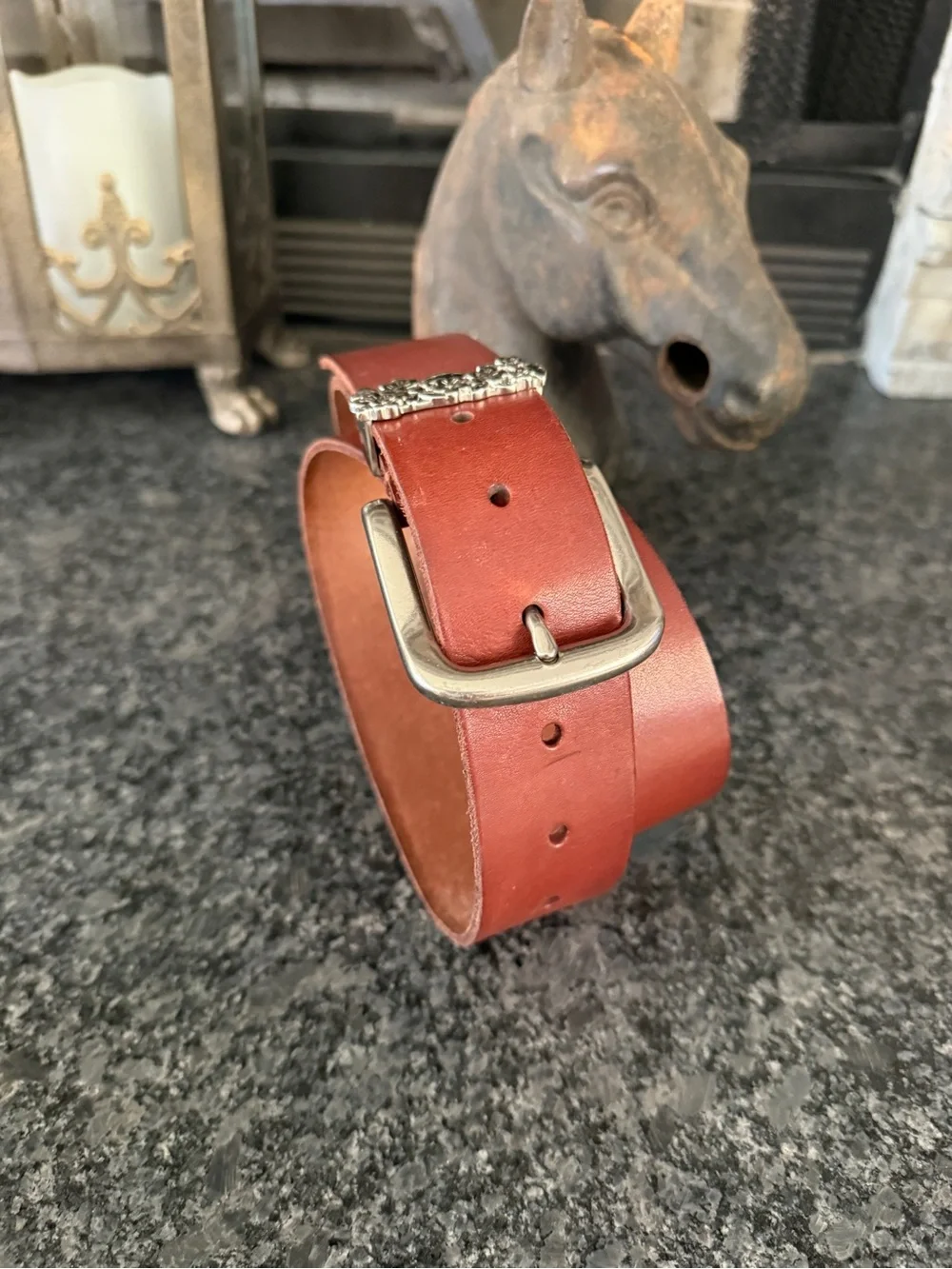 2010 American Eagle Leather Belt with Floral Buckle size Medium